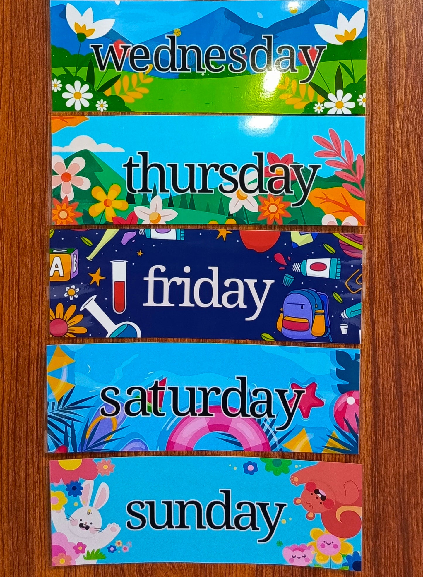 Days of the Week Flashcards β Floral Illustrated Wall Decor for Kids' Rooms & Classrooms (Includes Title Card)